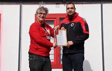 YAREN ARAMA KURTARMA BAŞKANI ABDULLAH YAĞCI’YA KIZILAY’DAN ALTIN MADALYA