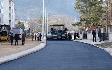 GAZİ BULVARI’NDA 350 METRELİK HAT YENİLENDİ